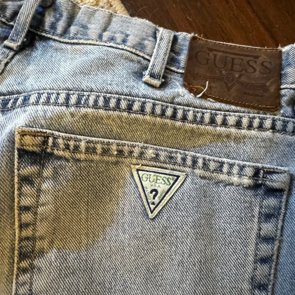 Vintage Guess Light Denim Jeans - Picture 3 of 5